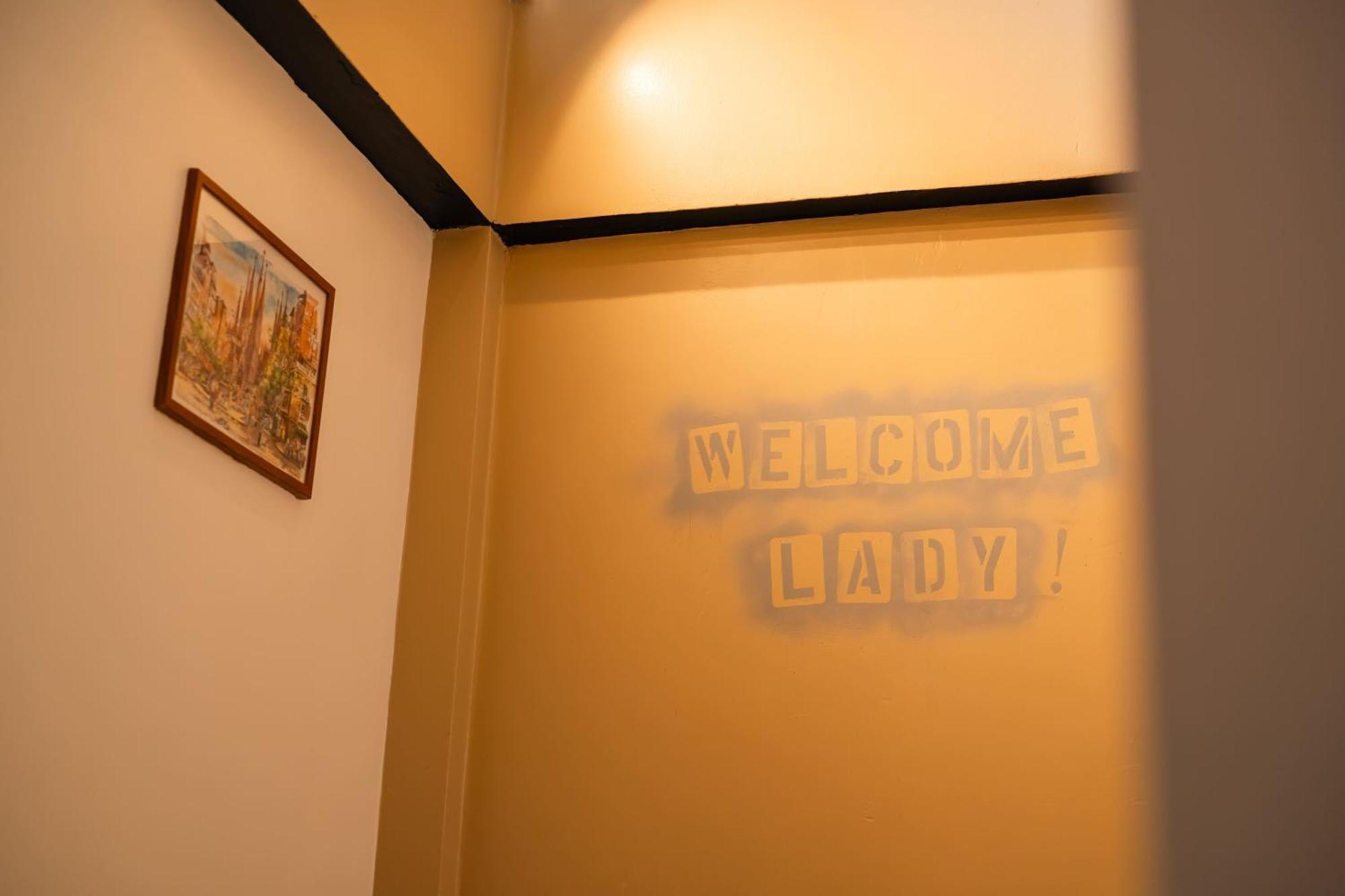 Sweett Lemon Hostel Patong Екстер'єр фото