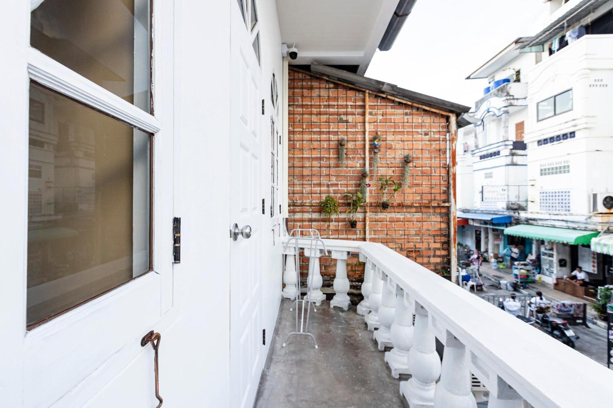 Sweett Lemon Hostel Patong Екстер'єр фото